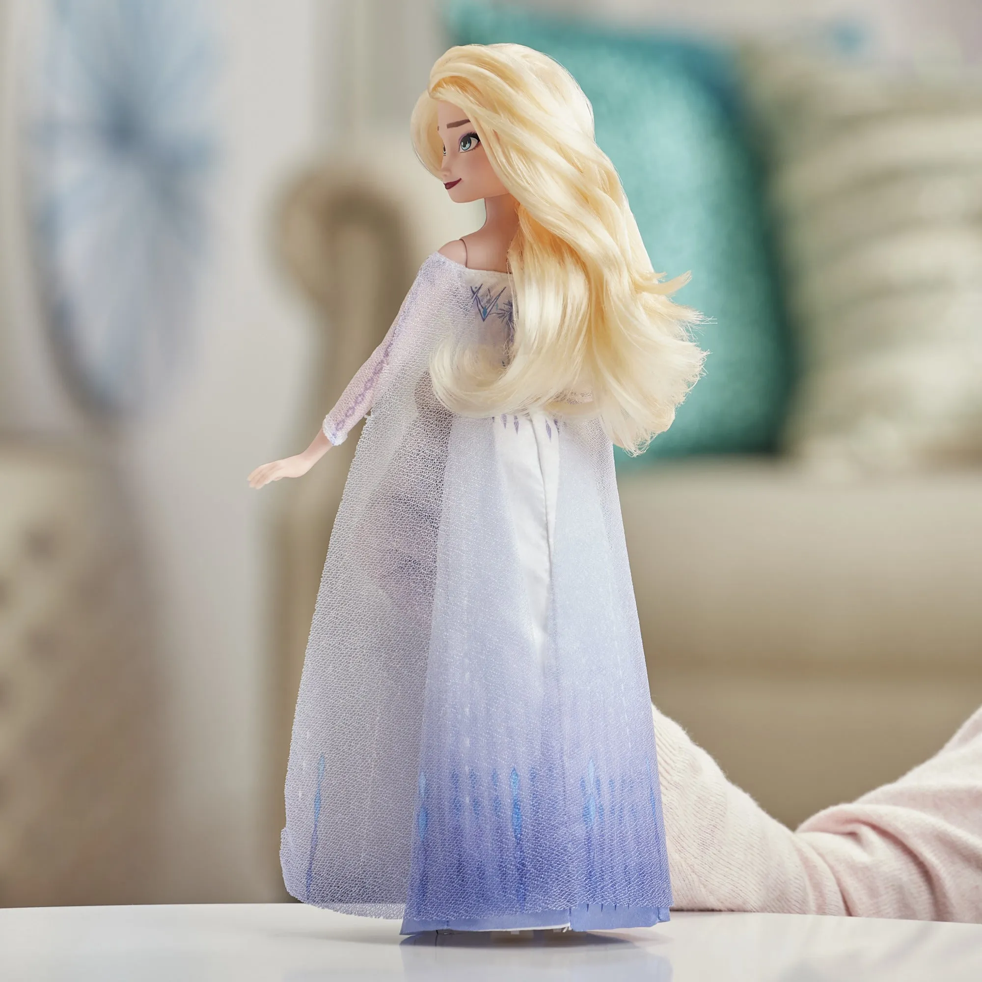 Disney Frozen Singing Fashion Music Dolls Assortment - Singing Elsa, Singing Anna, Adventure Anna