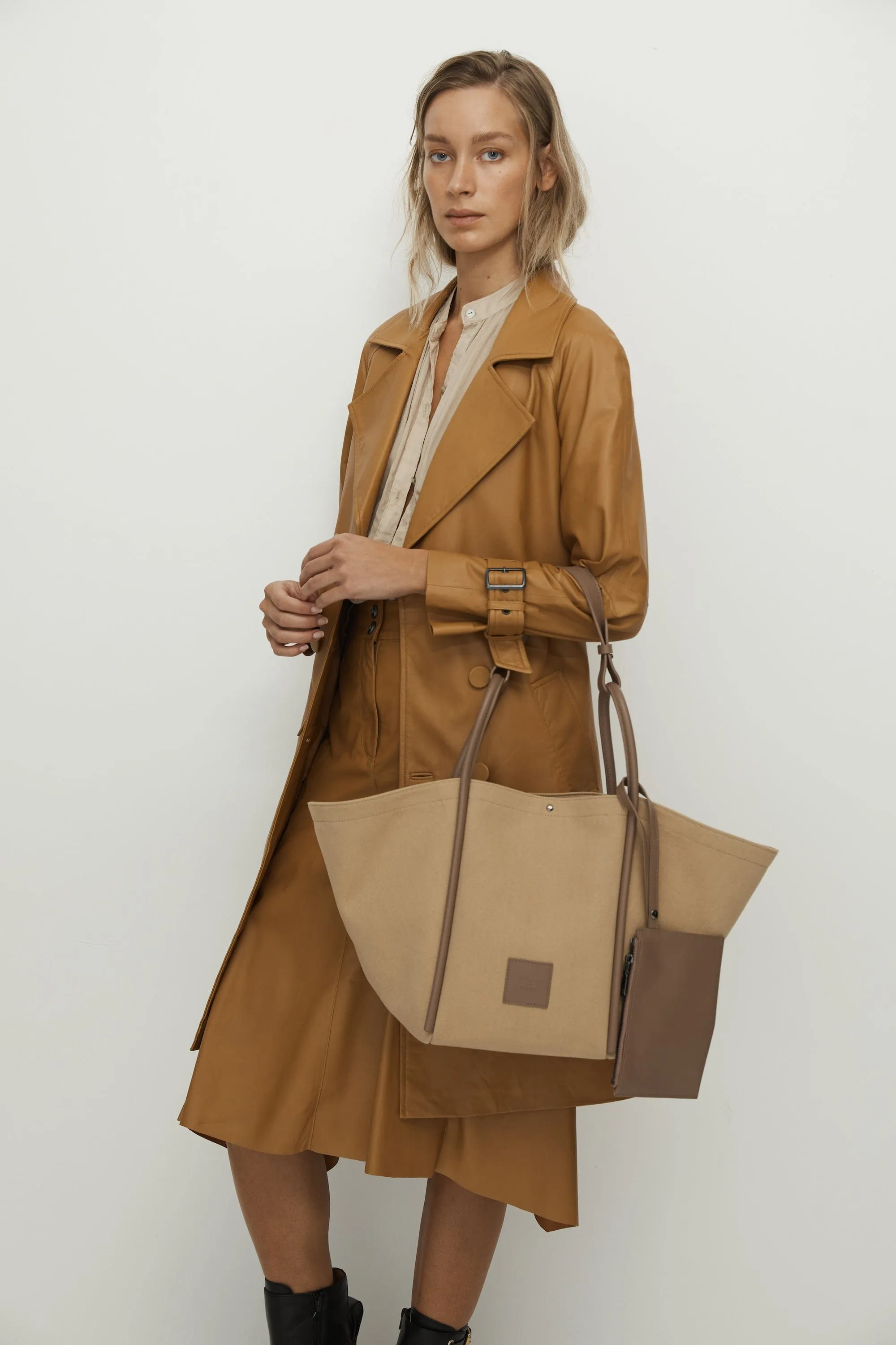 Fifth Avenue Tote - Camel by X NIHILO