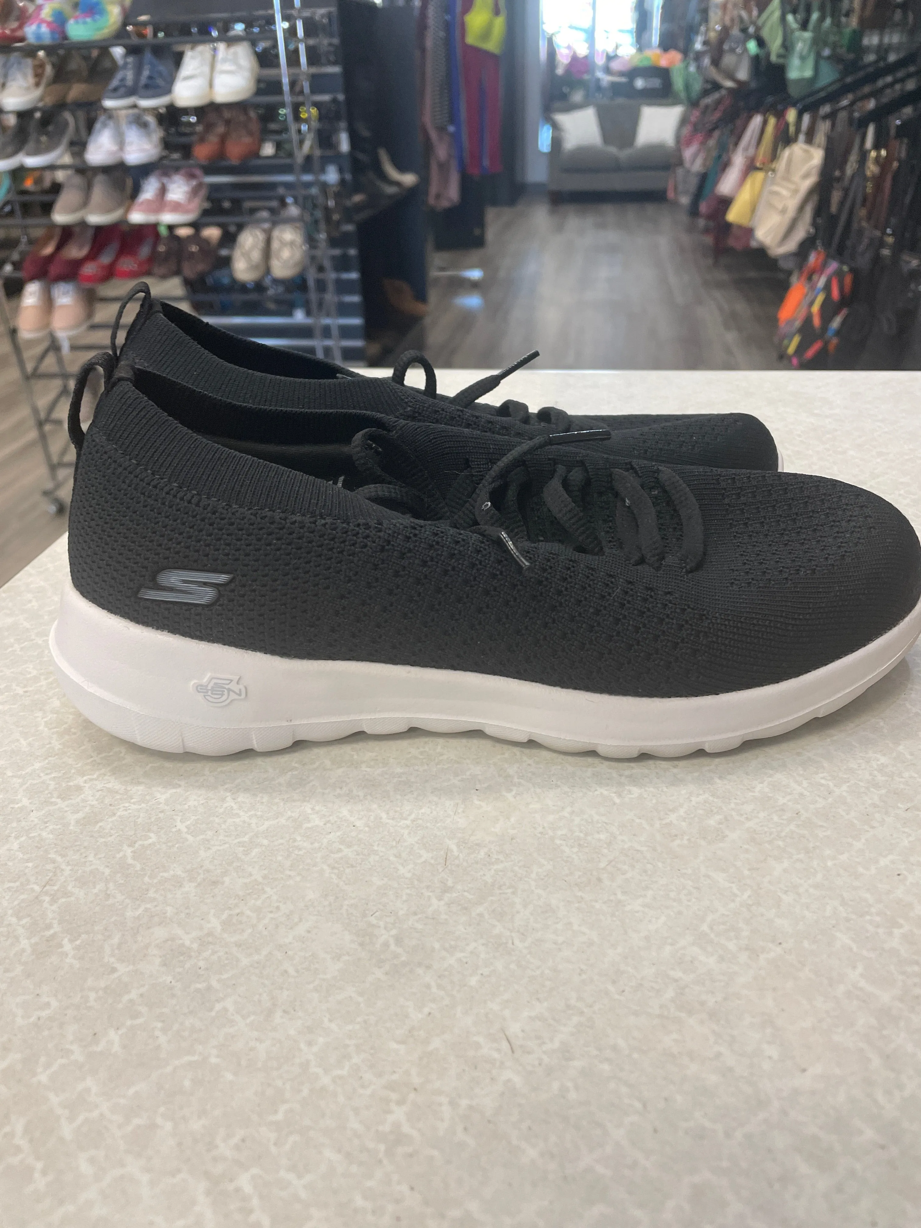 Shoes Athletic By Skechers In Black, Size: 7