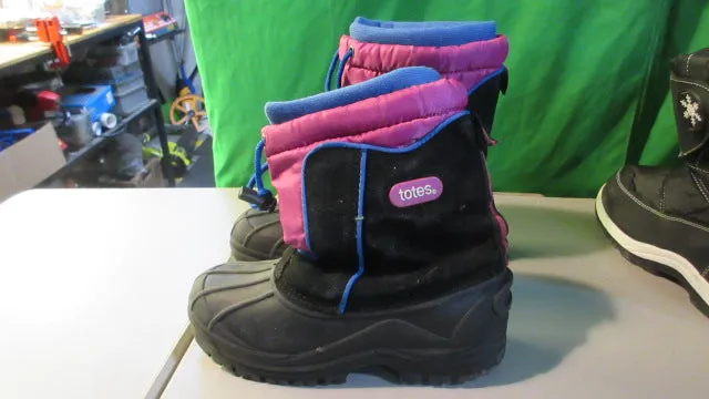 Used Totes Kids Snow Boots Size 2